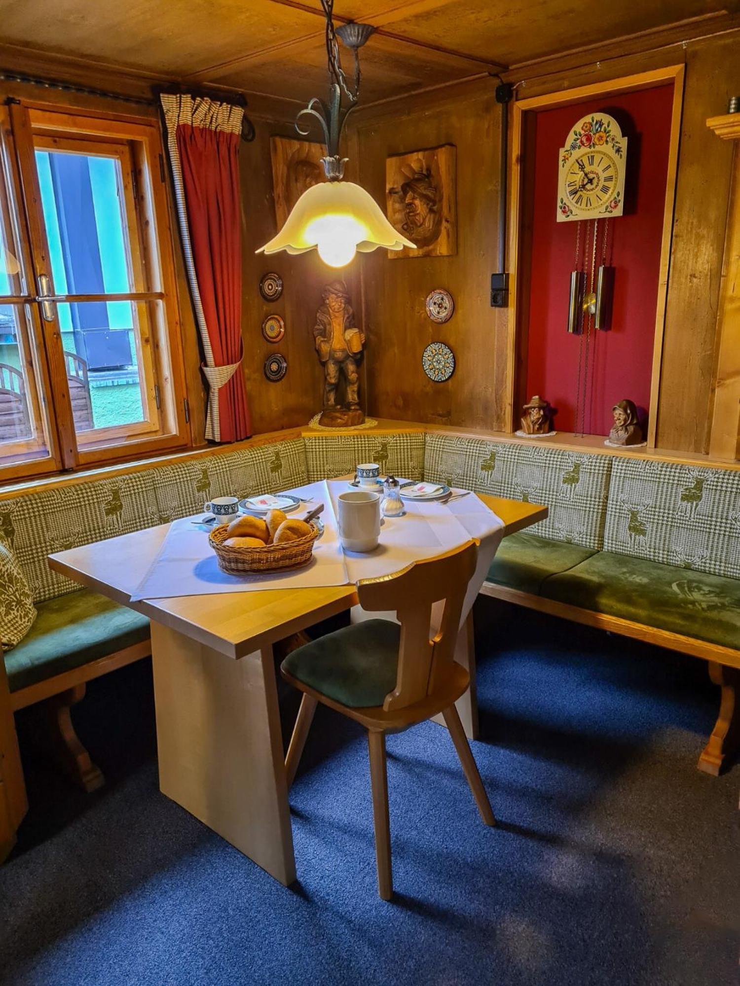 Haus Daheim Bed and Breakfast Berwang Eksteriør billede